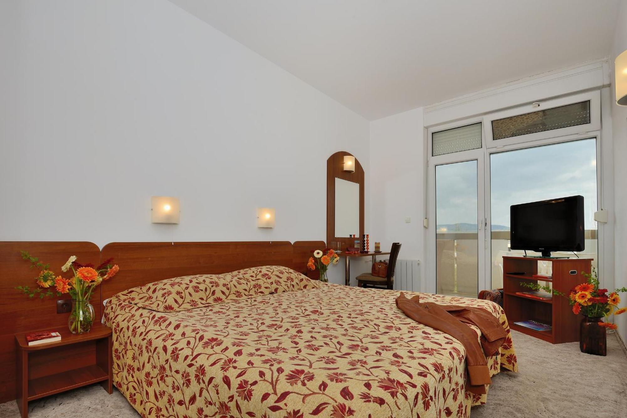 היסריה Augusta Spa Hotel מראה חיצוני תמונה