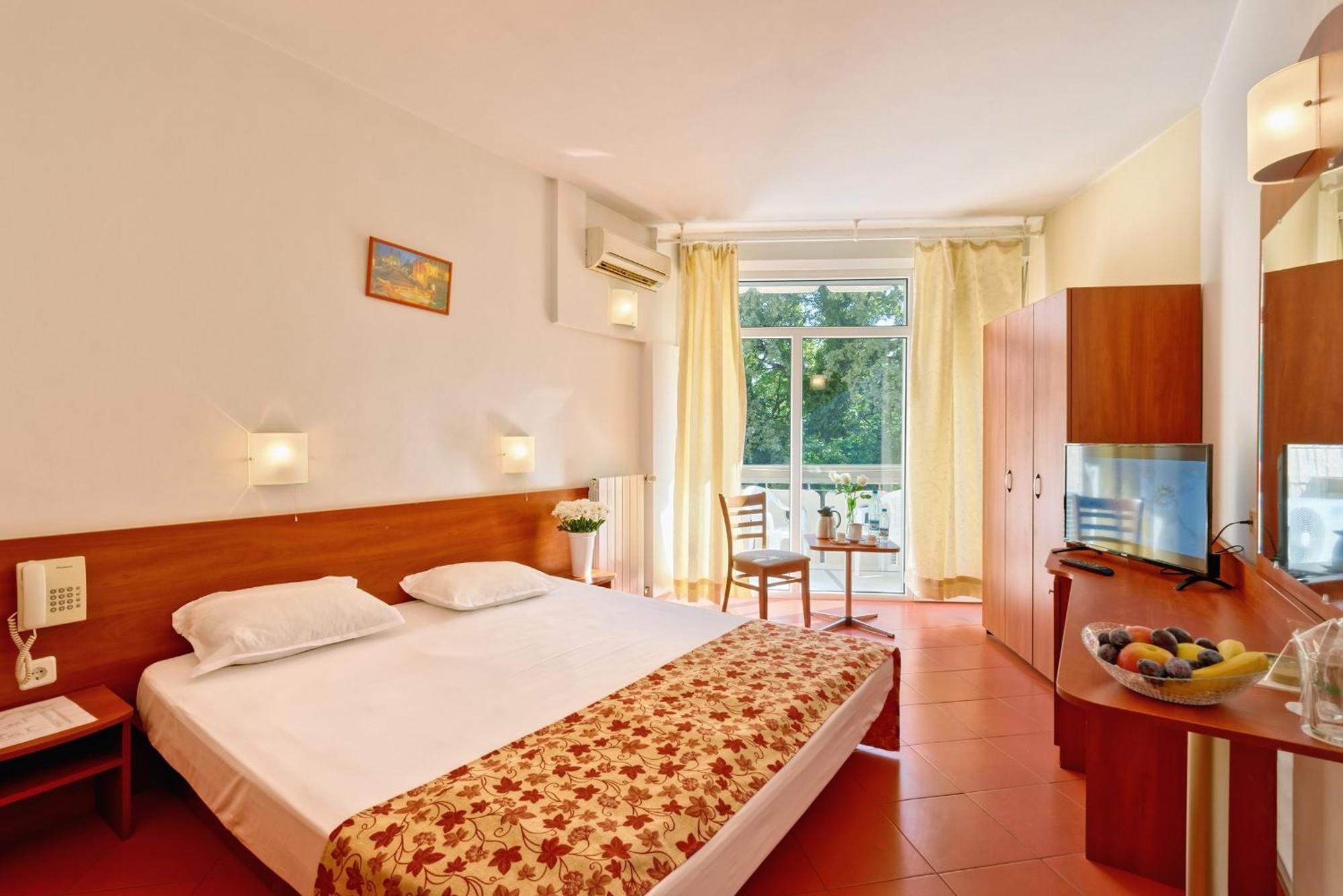 היסריה Augusta Spa Hotel מראה חיצוני תמונה