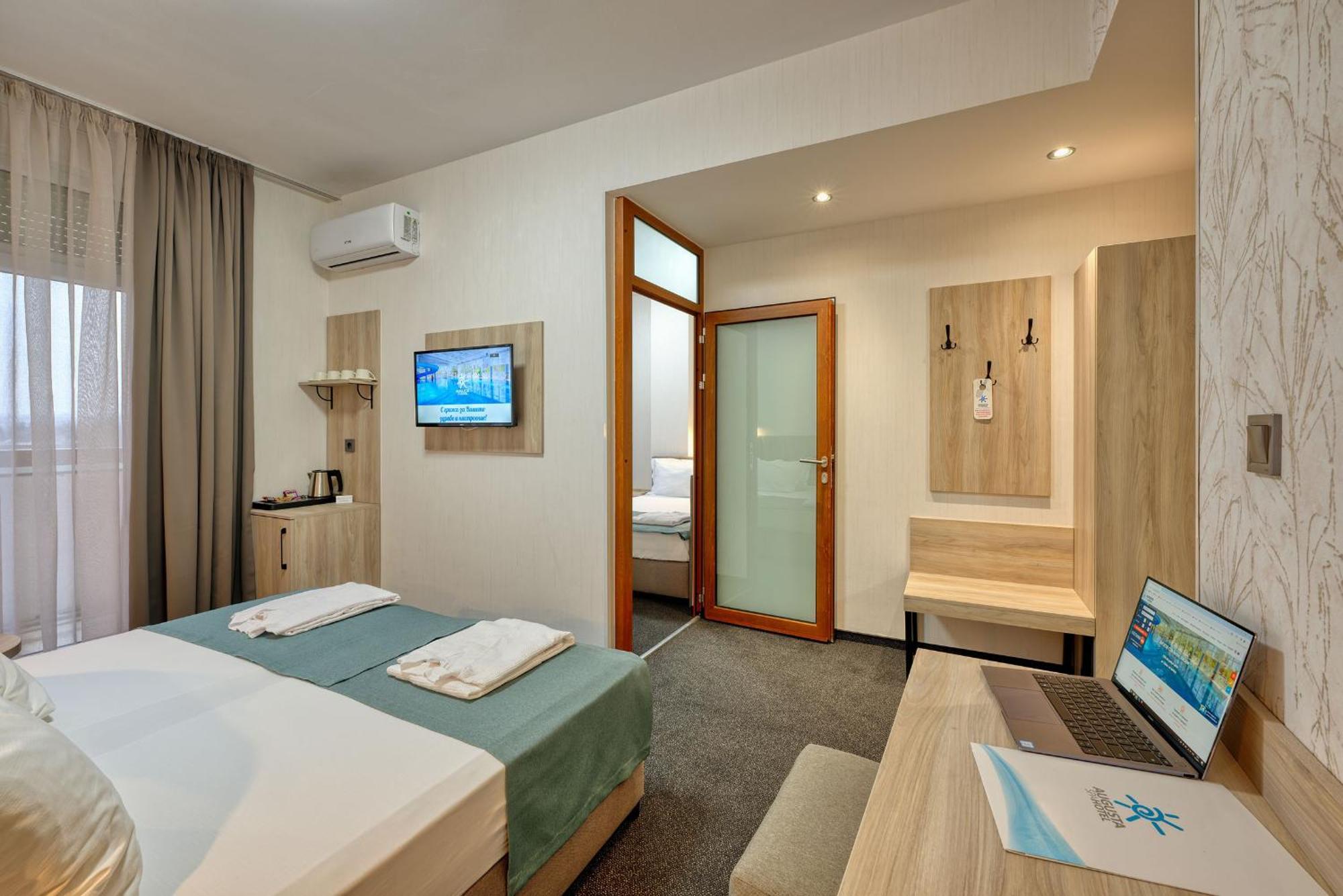 היסריה Augusta Spa Hotel מראה חיצוני תמונה
