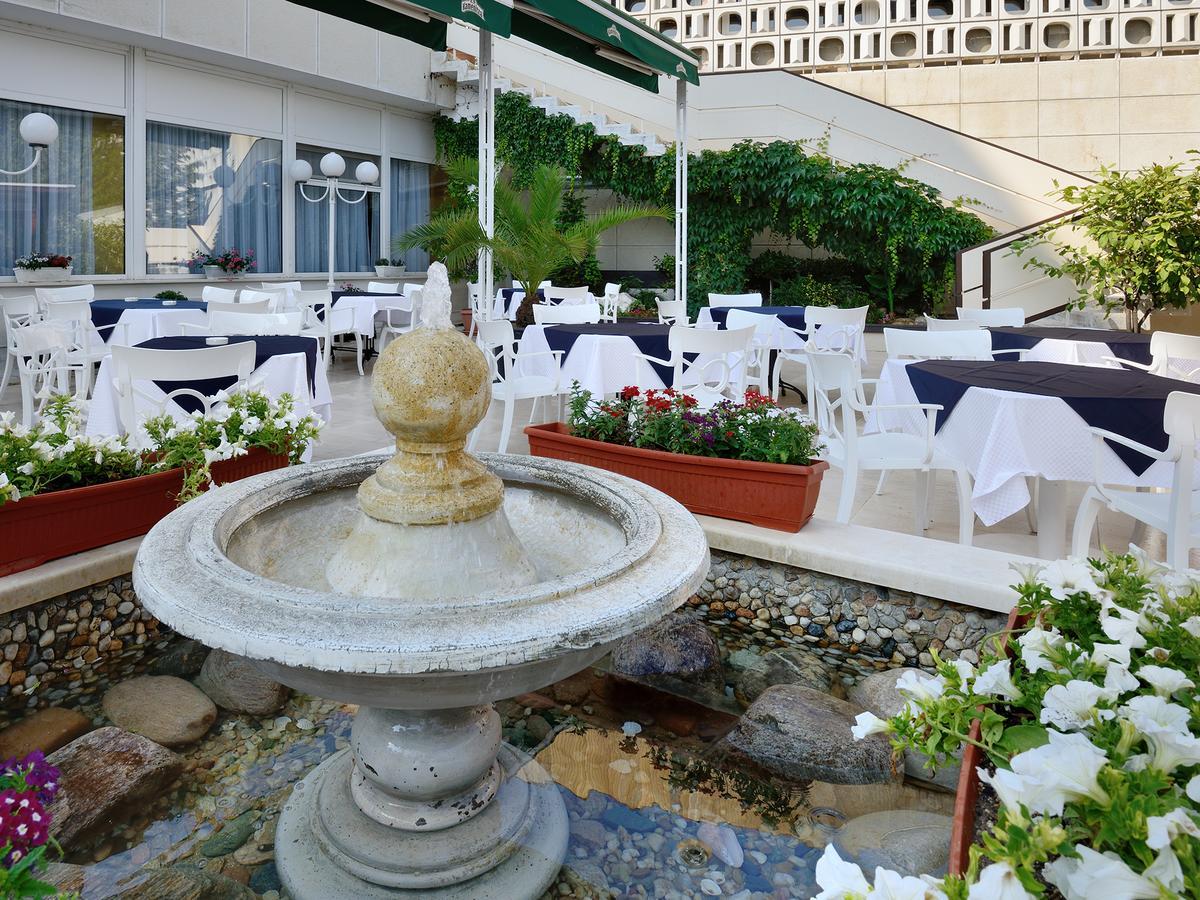 היסריה Augusta Spa Hotel מראה חיצוני תמונה