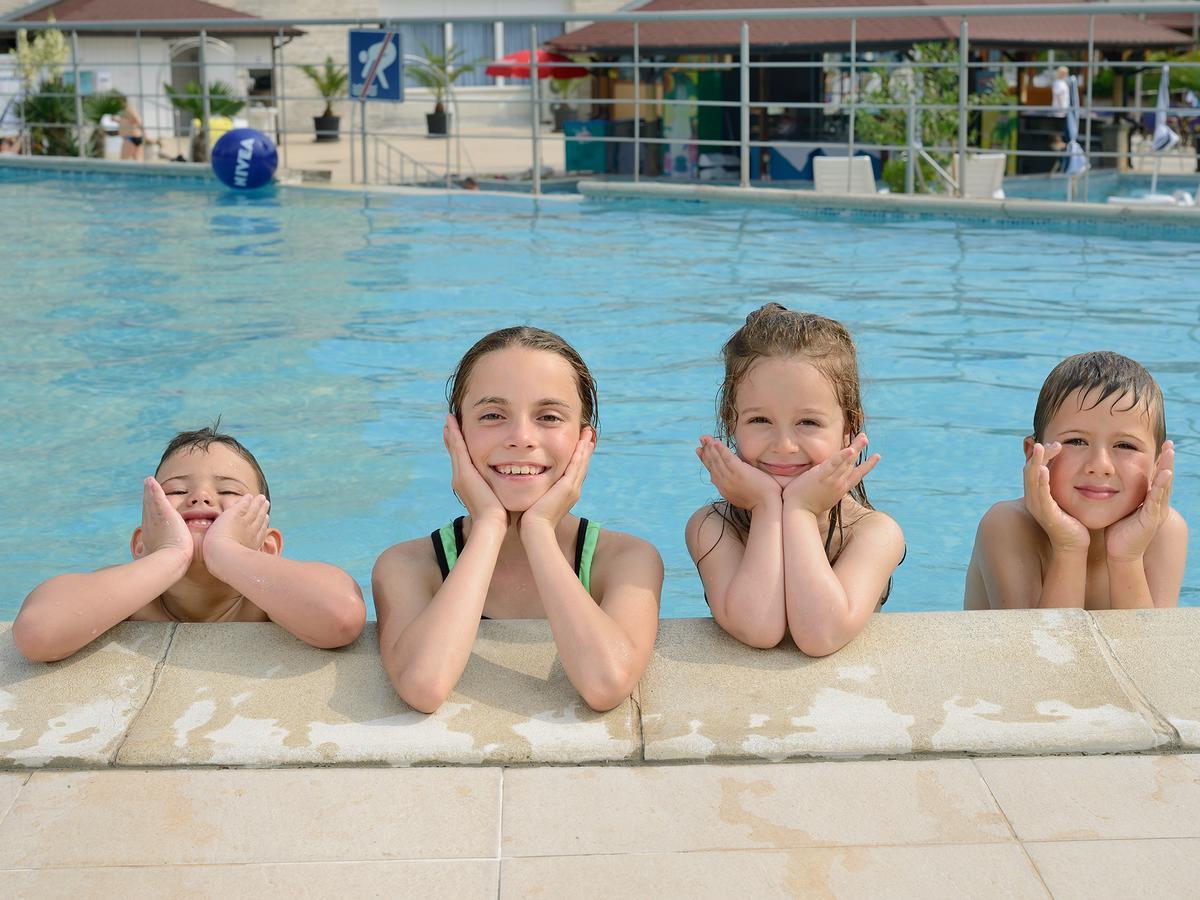 היסריה Augusta Spa Hotel מראה חיצוני תמונה