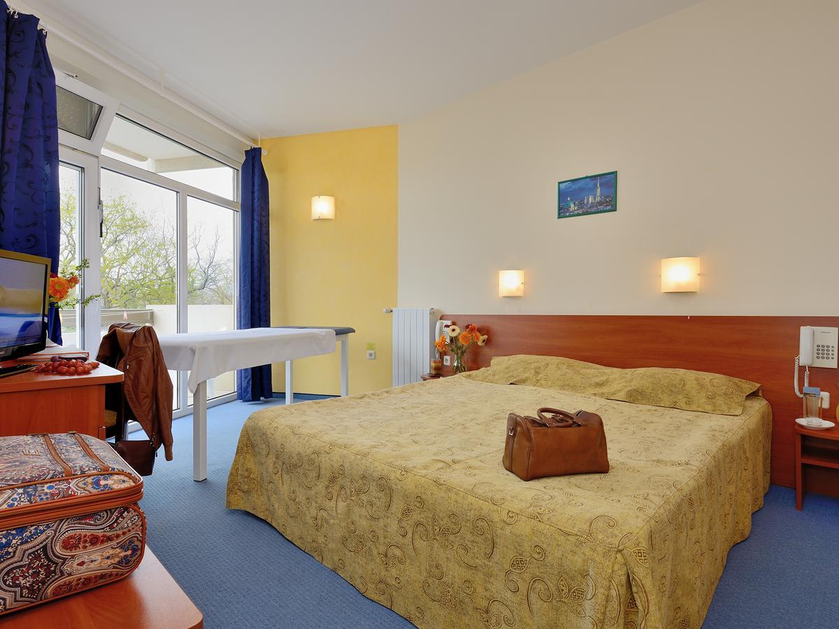 היסריה Augusta Spa Hotel מראה חיצוני תמונה